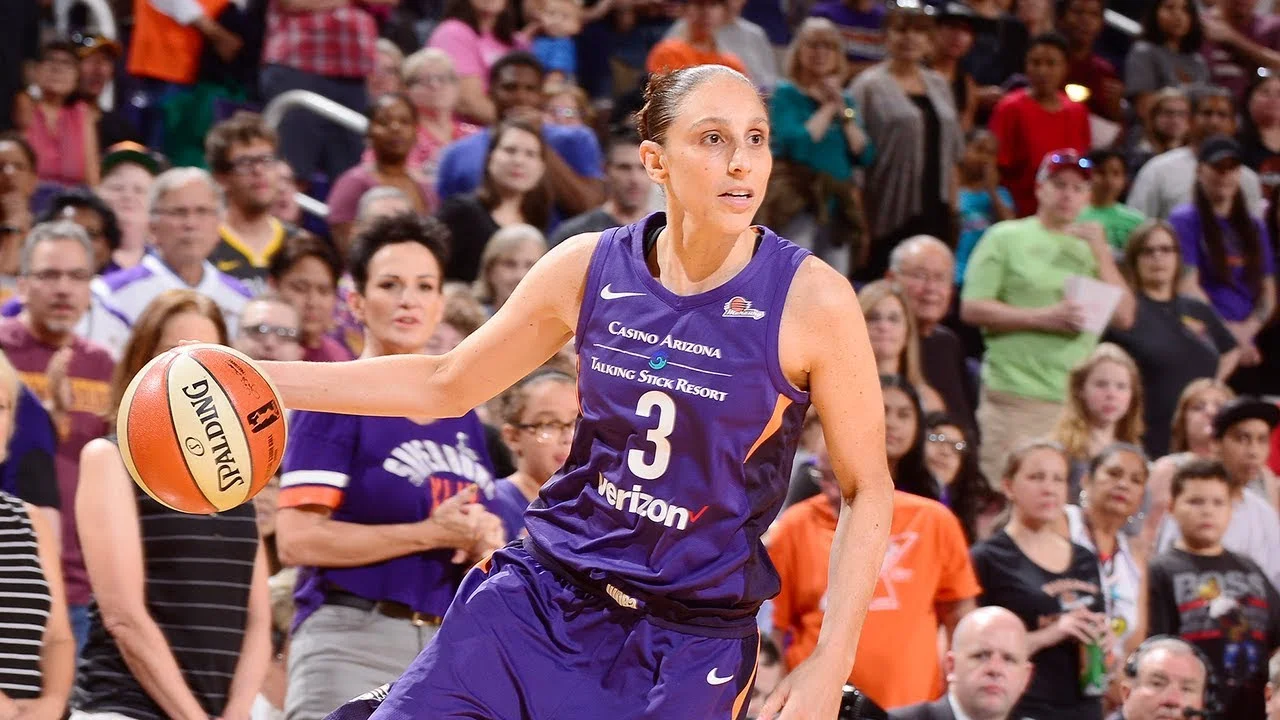 WNBA Diana Taurasi サイン入り写真 WNBA Diana Taurasi サイン入り写真 Diana Taurasi 2023-24